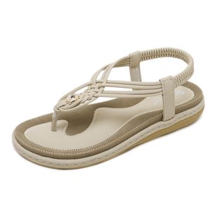 مصممة نساء Slippers Sandals Gai Leather Sandals Summer and Winter Beach Slippers Plush Slippers Hgff