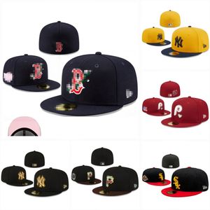 القبعات المجهزة للجنسين ذات الأحجام الساخنة تناسب لعبة البيسبول Snapbacks لكرة القدم قبعة الرياضة World Catected Full مغلق Ed Hats Mix Order 7-8 امرأة رجل سيدة