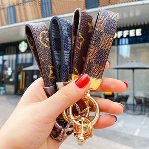 2021 Herrmidja i midjan Buckle Leather Presbyopia Keychain Pendant Car Key Chain Ring Fashion Par Creative Gift H1011zupw