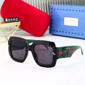 Guccs Glasses Designers Cucci Sun Glases Man Man Woman Sonnenbrillen New Fashion Mens and Womens汎用性のある大きなフレームサングラスボックスストリートフォトグラスサングラス