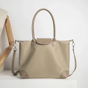 Duffel Bags mode datorpåse handväska kvinnors stora kapacitet på axel crossbody pendlare lyxdesigner