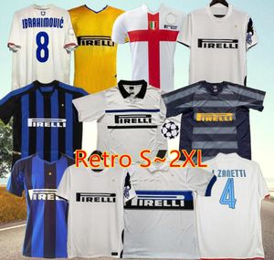 Retro Soccer Jerseys Inter Figo Pizarro Sneijder Milito Milans Ibrahimouic Vintage Football Shirt Ronaldo 01 02 03 09 10 11 2001 2002 2003 2004 2009 2012 2010 2010 2010