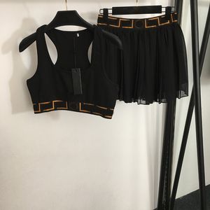 Klassische Camis Kleid Set Luxus Weste Trainingsanzug Mode Elastische Sport Tops Trainingsanzüge Weibliche Marke Ärmellose T-shirts Röcke
