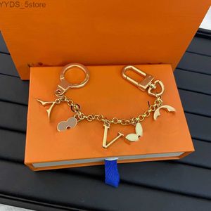Keychains Lanyards Quality Luxury Designer Brand Keyring Buckle Keychains Exquisite Gift With Box Dust 240303