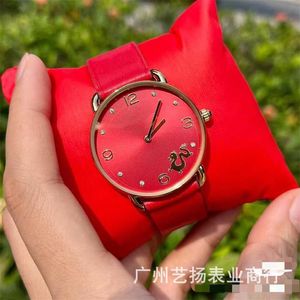 СКИДКА 22% на часы Watch of the Loong Limited Красные новогодние модные универсальные женские кварцевые часы Live