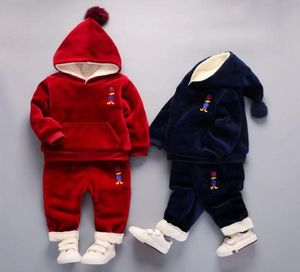 Neonati maschi Autunno Inverno vestiti set bambini cartone animato anatra addensare felpe con cappuccio pantaloni 2 pezzi abiti per bambini più tuta in velluto4902204