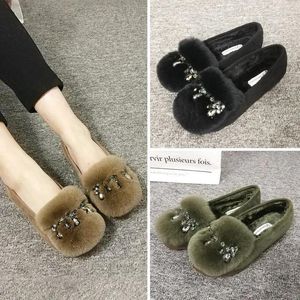 Sıradan ayakkabılar saç kürk kış kadın peluş daireler kristal rhinestone tüylü sürüngenler loafers marka Korean yuvarlak ayak parmağı ayakkabı