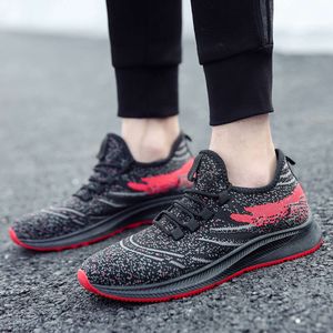 Hot Sell 2020 Sport Running Shoes Men Flying Weaving Sock Sneakers Breathable Jogging Trainers Male Boy Cool Walking FootwearF6 Black white