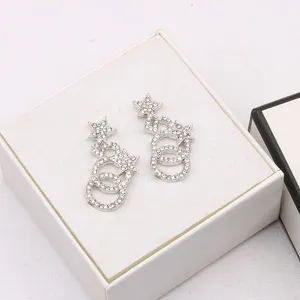 8337Stud Fashion Stud Ohrringe Frau Luxusdesigner Ohrring Multi -Farben c Brief Schmuck Frauen 18k Diamant Hochzeitsgeschenke