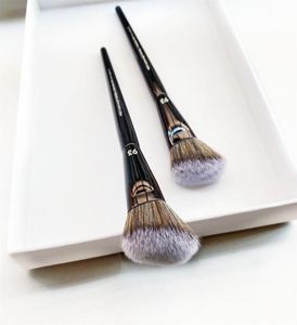 PRO Blush Makuep Brush 93 Мягкая щетина Угловая контурная пудра для румян Моделирующая косметика Инструменты для красоты3968496