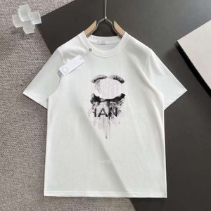 Tasarımcı Tişört Beyaz Siyah Graffiti Pamuk Tişört Tshirt Mens Tee Yuvarlak Boyun Sweatshirt Moda Baskılı Erkekler Kadın Gevşek Sıradan Polo Gömlek S-5XL