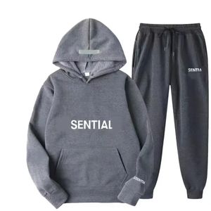 Designer Men Tracksuit Women Luxury Brand Autumn Winter Letter Tryck Två stycken Set Football Hoodie och Sweatpants.