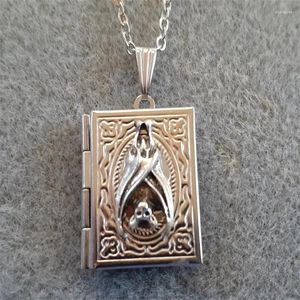 Pendanthalsband Dainty Bat Book Locket Halsband Gotiska fladdermöss Vampyr smycken födelsedag julstoppare årsdag