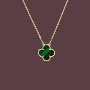 designer Fashion Pendant Necklaces for Women Elegant 4/four Leaf Clover Locket Necklace Highly Quality Choker Chains Designer Jewelry Plated