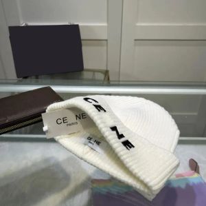 Designer Hat Beanie Fashion Knit Hat Luxury Baseball Cap Autumn and Winter Soft Warm Men and Women Casquette Letters hink monterade hattar bred grim julklapp