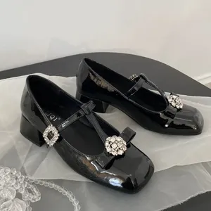 Klänningskor Kvinnor Luxury Crystal Mary Jane Mid Heels Sandals Fashion 2024 Summer Trend Chunky Sexy Pumps Mujer Zapatillas