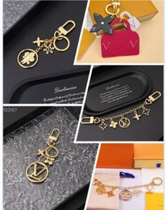 Lüks Tasarımcı Keychain Alfabe Anahtarı Üst Araba Anahtarı Kadın Mücevherleri Anahtar Kez Çanta Kolye Exquisit Hediye