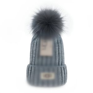 Новый дизайнер дизайнер Beanie Classic Letter вязаные капоты G для Mens Womens осень зимняя зима теплое толстая шерстяная вышивка холодные шляпы Пара модные уличные шляпы UG16