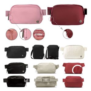 Luxury Womens Men Fanny Pack Clutch Bag Cross Body Shoulder Fleece Yoga Handväska Fashion Lu Överallt Belt Lulu Chest Nylon Bumbag midja midja