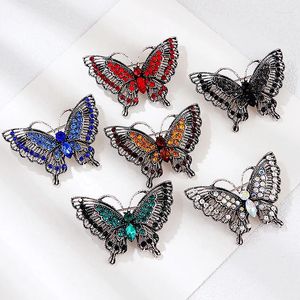Broschen 1 STÜCK Vintage Strass Kristall Ausgehöhlter Schmetterling Für Frauen Mantel Kleidungsstücke Schmuck Party Ornamente
