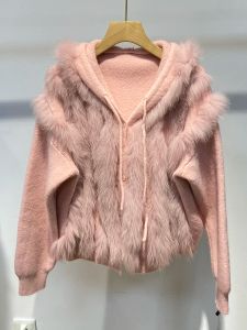 毛皮2023新しい到着女性冬のピンクの白いキツネ毛の厚い編み特大のゆるい女の子の贅沢なセーターフード付きジャケットコート