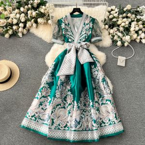 Casual Dresses Summer Bohemian Paisley Long Dress Women's V-Neck Short Puff Sleeve Vintage Print Bandage Lace Up Robe Vestidos kläder 2024