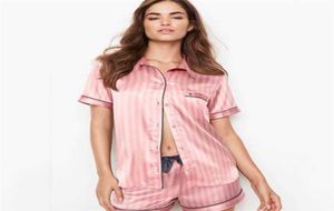 Kadınlar için pijamalar 2 adet Set Yaz Saten İpek Tattası Pjamas Stripe Lüks Tasarımcı Marka Pj Loungewear Ev Takımının Bütün 222310651