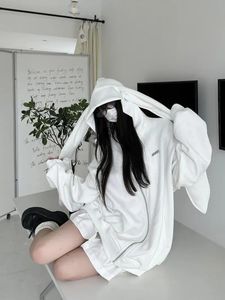 Süßer Langohr-Kaninchen-weißer Pullover, japanische Y2K-Hoodies, lässige Taschenärmel, Oversize-Reißverschluss, lockerer Mantel, adrette Kleidung 240219