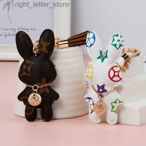 Keychains Key Rabbit Bunny Cute Brown Flower Plaid Keyrings Design Bag Key Chains Jewelry Accessories Animal 240303