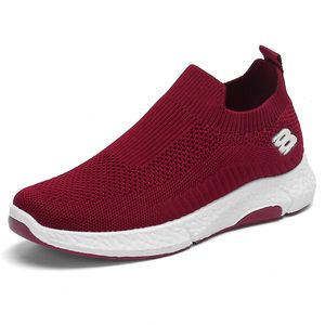 Skor män mesh andningsbar springande sneaker utomhus klassiker svart vit mjuk jogging promenad tennis sko calzado gai 0015 555