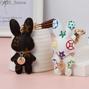 Keychains Lanyards Rabbit Bunny Brown Flower Plaid Leather Fashion Design Sycke Accessories Animal Pendants Charms 240303