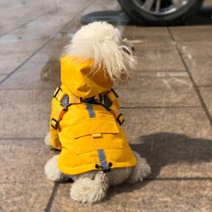 Yağmurluk su geçirmez yansıtıcı köpek köpek yağmur ceket klasikleri küçük köpekler için koşum takımı ile pomeranian dachshund geçirimsiz