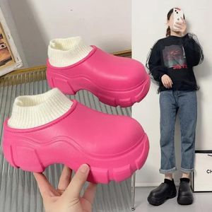 Stiefel Dicke Sohle Baumwolle Hausschuhe für Frauen 2024 Herbst und Winter Indoor Hause mit wasserdichten warmen rutschfesten Tasche Schuhe