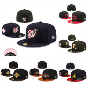 Hot Fitted Hats Größen Fit Hat Baseball Football Snapbacks Classic Outdoor Sports Men Selling Beanies Cap Mix Order Größe 7-8