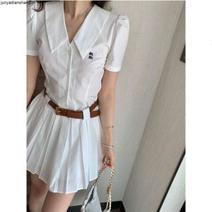 Dress Womens Designer Shirts Luxury Casual Whitedress Classic Fashion Embroidered V-neck with Belt Pleated Dresses