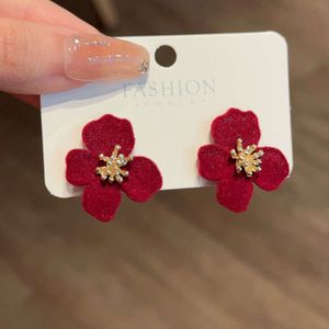 South Korean Autumn/winter Flocked Flower Earrings Light Unique Design Elegant Versatile and Earrings