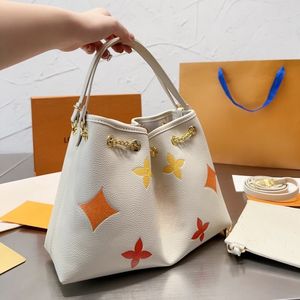 Totes Designer bag Handbag Fashion Vintage Handbags Luxury Shoulder Bags High quality Crossbody bag flower Women Tote bag purses Wallets Genuine Leather Chain Bag