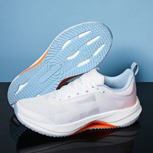 Nowe przybycie buty do biegania dla mężczyzn Sneakers świecić moda Czarna biała niebieska szara trenerzy męskie