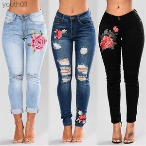 Dżinsy dżinsowe haftowane dżinsy kobiety elastyczne dżinsy kwiatowe żeńskie szczupły dżinsowe spodnie dziura wzór pantalon femme 240304