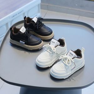 Barn sportskor 2024 Spring Autumn New Kids Sneakers Black Boys Sports Shoes Beige White Non-Slip Breattable Girls Running Shoes Soft Soled Baby Walking Shoes