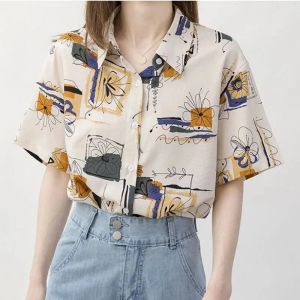 シャツのブラウスとシャツゆるいかわいいアニメの漫画美学薄い日本語スタイルのTshirtsファッション女性の夏の服