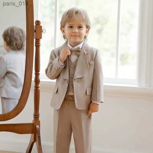 Abiti per bambini Cachi Abito da compleanno lussuoso Abito da ragazzo a fiori Giacca Gilet Pantaloni Cravatta Collana 5 pezzi Abito fotografico Set da sposa per bambini