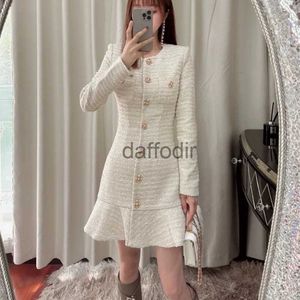 Grundläggande avslappnade klänningar klänning tweed liten doft brittisk stil rund hals lång ärm från vit underdress couture lyx 231212 240304