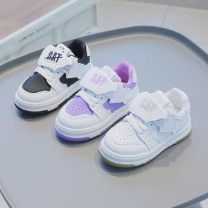 어린이 스포츠 신발 2024 New Spring Autumn Kids Sneakers Pu 스 플라이 싱 소년 캐주얼 신발 가벼운 여자 운동화 소프트 솔드 베이비 워킹 슈즈