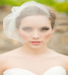 Pinterest Beliebt Kurze Schleier Formelle Bedeckung des Gesichts Mini-Schleier Günstige Braut-Hochzeitsschleier Spitze 2015 Neues Design5612428