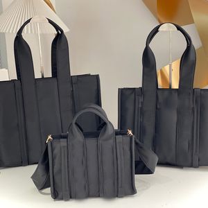 Elegante Vintage Lady Nylon Einkaufstasche Designer Hochspiegel -Qualität hellere Totes 42 cm kausale Frauen Luxus Handtasche Schulterbetrieb Mode große Einkaufstaschen mit großer Kapazität