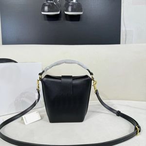 High-End 5A Spring and Summer New Products, Classic Mini Bucket Bag Styles, mobiltelefonpåsar, läppstiftväskor, storkapacitet guldhårdvarudesignväskor, crossbody-väskor