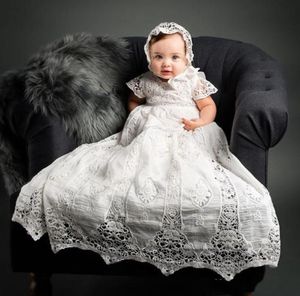 2019 Classic Newborn Applique Lace Christening Dresses With Short Sleeves For Baby Girl Baptism Gowns With Hat5124953