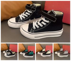 2024 Sapatos casuais de lona de designer para crianças menino e menina All Star 70 Sneakers Conversidades Triplas pretas da meia-noite Sports Mens Treinadores Baby Tamanho 26-35