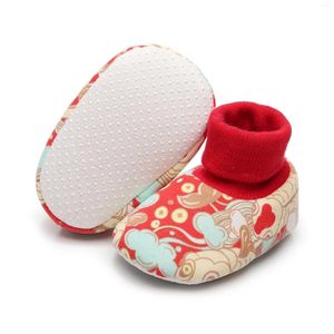Обувь для первых ходунков, детская обувь для малышей, годичная китайская обувь с милым принтом для маленьких мальчиков и девочек, хлопковый утолщенный теплый нескользящий пол